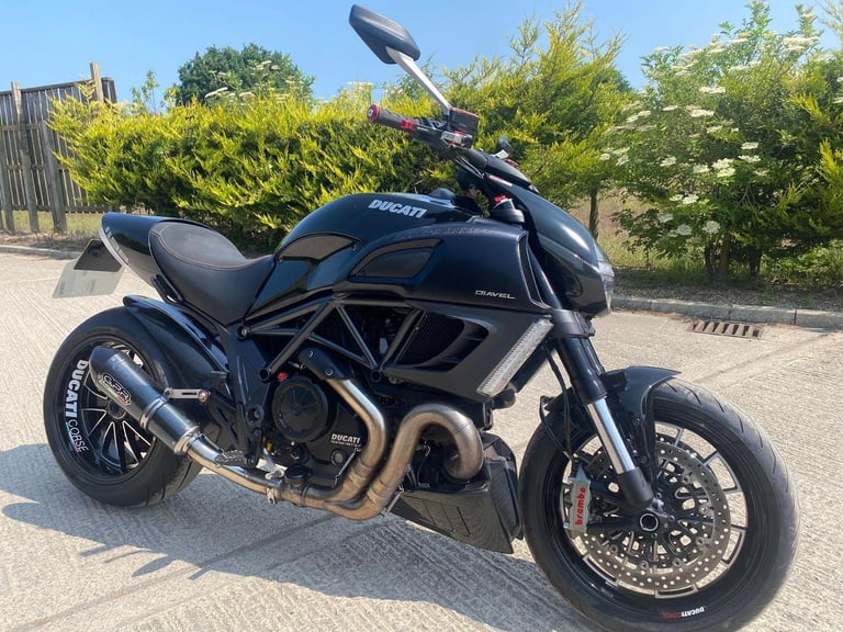 image for 2011 11 DUCATI DIAVEL 1198 BLACK PERFORMANCE CRUISER NEW MOT 10k MILES MINT