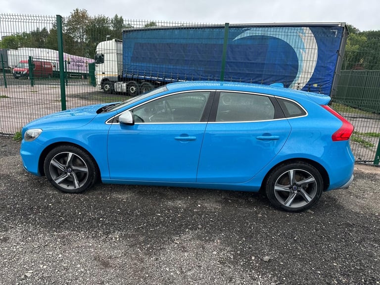 2014 Volvo V40 2.0 D3 R-Design Euro 5 (s/s) 5dr HATCHBACK Diesel Manual
