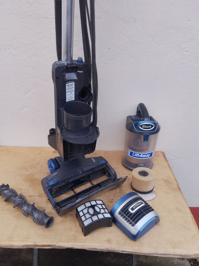 🛑 FREE DELIVERY 'SHARK' LIFTAWAY TECHNOLOGY UPRIGHT VACUUM CLEANER 