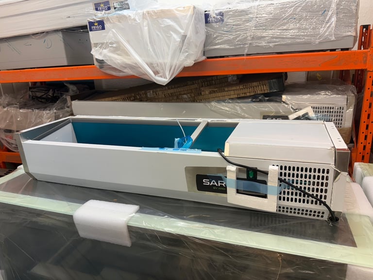 Salad pizza topping fridge counter top brand new cafe shop restaurant 