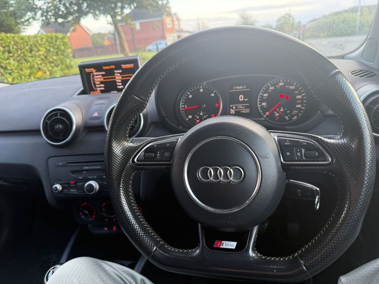 Audi, A1, Hatchback, 2011, Manual, 1598 (cc), 3 doors