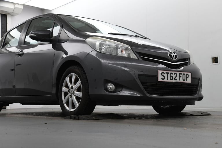 2012 Toyota Yaris 1.33 VVT-i T Spirit 5dr Multidrive S HATCHBACK PETROL Automatic