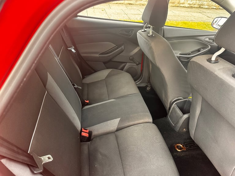 Ford, FOCUS, Hatchback, 2012, Manual, 1596 (cc), 5 doors