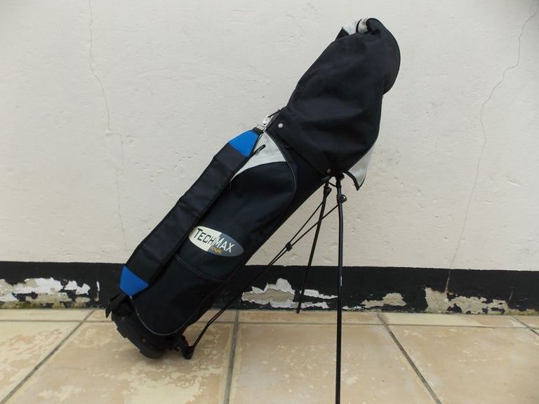 Mens Right Handed Tour Design Golf Club Set + Bag, Balls and Tees