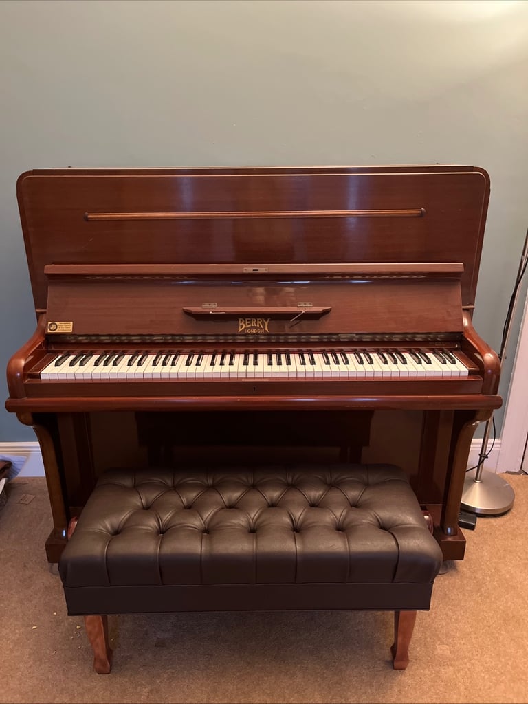 Adjustable Height Piano Bench Stool Dark Brown Faux Leather. 