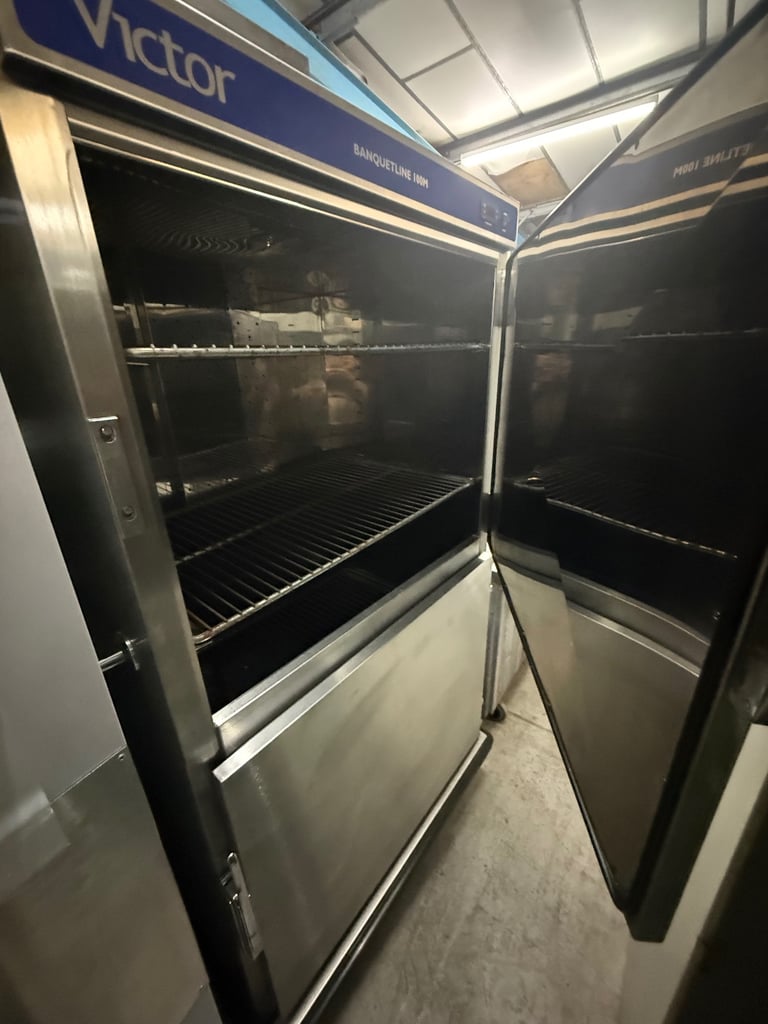 image for 🔥 Victor Banquetline Holding Cabinet – Second Hand 