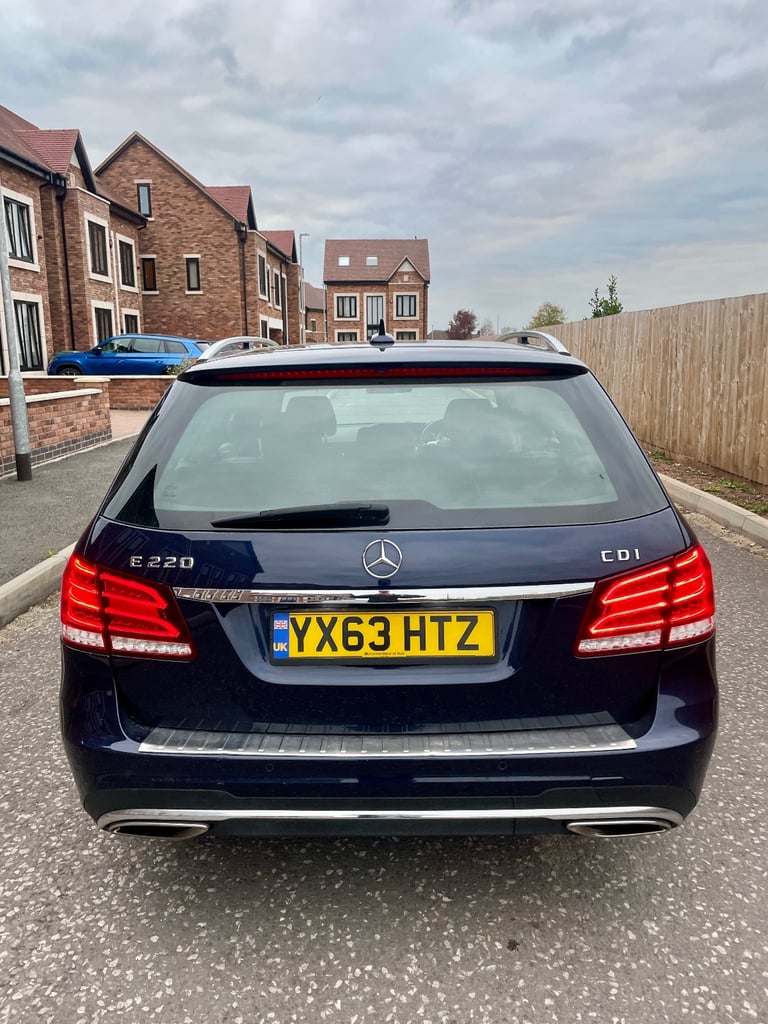 2013 Mercedes-Benz E220 AMG Sport 2.1 CDI Estate 5dr Diesel G-Tronic+ Euro 5 (s/s) (170 ps)