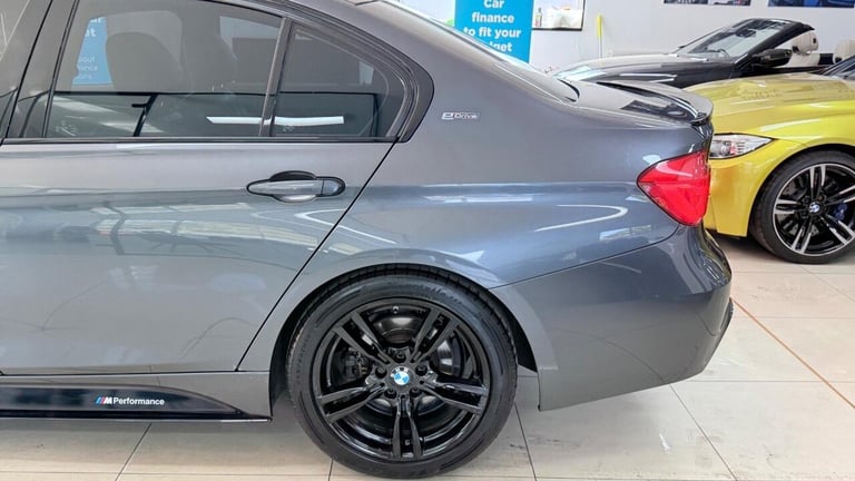 2018 BMW 3 Series 330e M Sport 4dr Step Auto SALOON PETROL/ELECTRIC Automatic