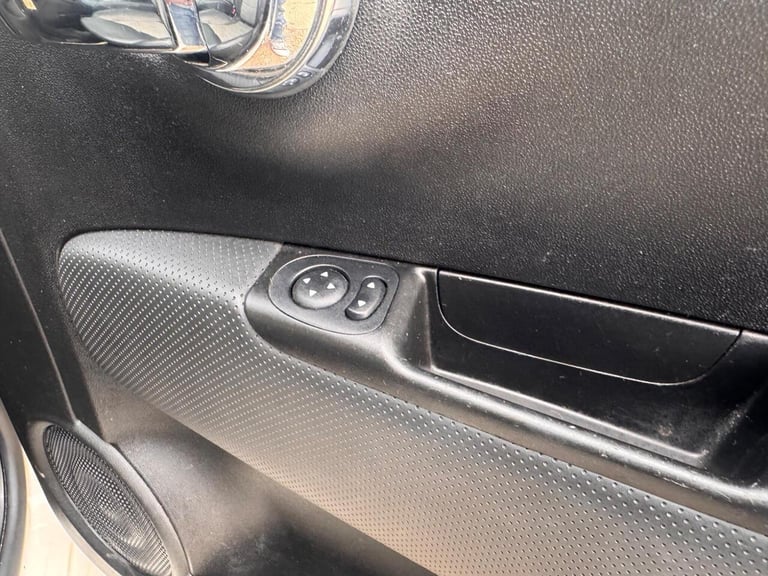 2011 Fiat 500 Hatchback (2008 - 2016) Hatchback Petrol Manual