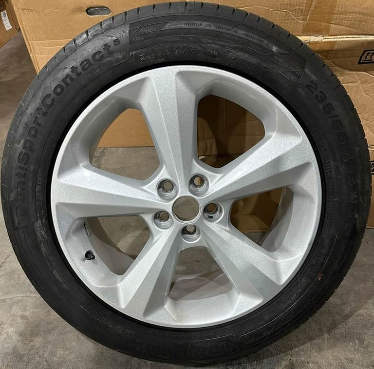 19" Genuine Ford Edge Alloy Wheels & Continental Tyres
