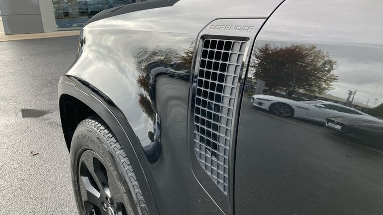 2025 Land Rover Defender 3.0 D250 X-Dynamic HSE 110 5dr Auto Diesel Estate Estate Diesel Automatic