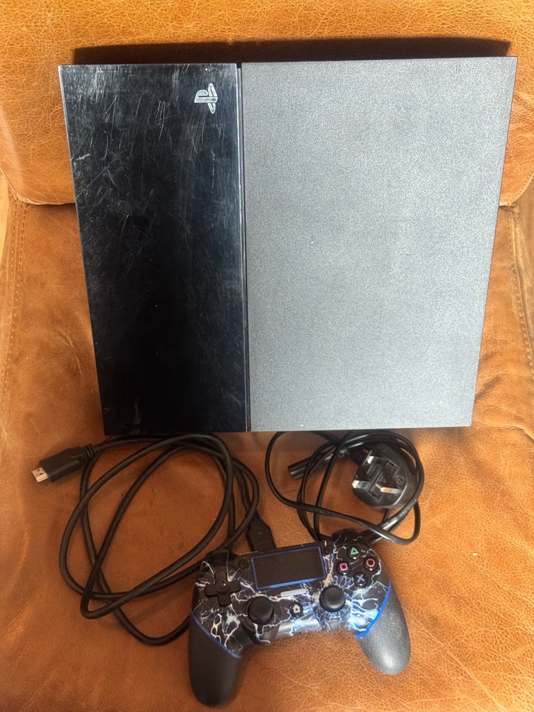 Sony PS4 1TB £85