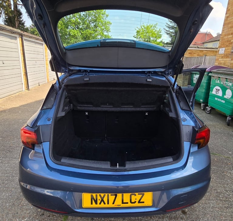Vauxhall, ASTRA, Hatchback, 2017, Manual, 1598 (cc), 5 doors