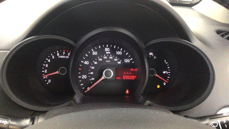 2014 Kia Picanto 1.0 VR7 Euro 5 3dr HATCHBACK Petrol Manual