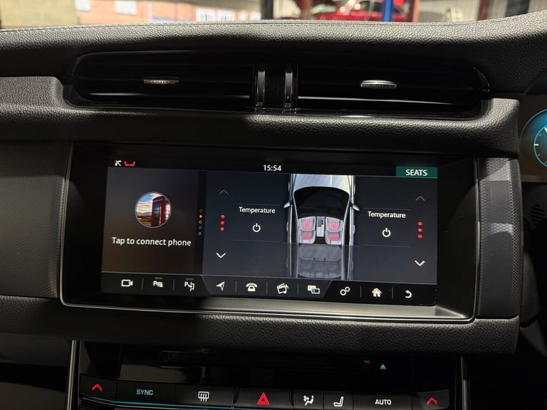 2017 Jaguar XF 2.0d R-Sport Saloon 4dr Diesel Auto AWD Euro 6 (s/s) (240 ps)