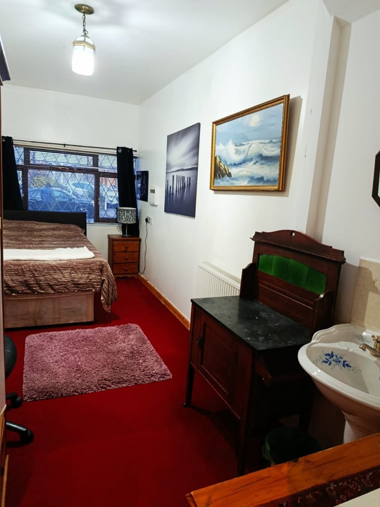 Big Triple Room to Rent 