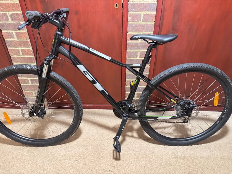 image for GT aggressor mountain bike 29ers very good condition