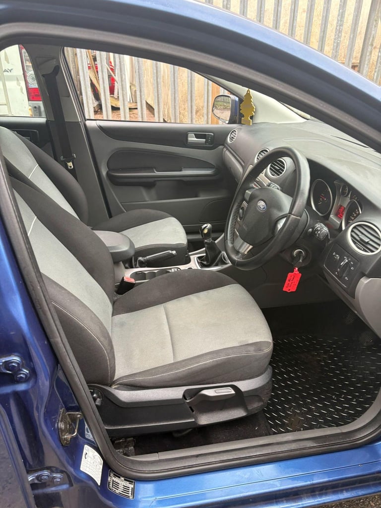 FORD FOCUS 1.6 TDCi DPF Zetec 2010