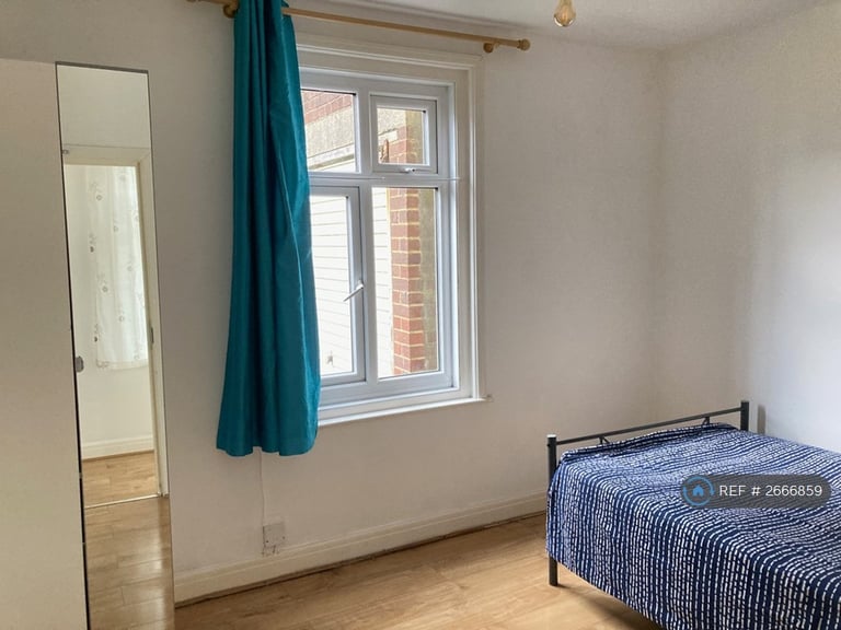 5 bedroom house in Vincent Street, Southampton, SO15 (5 bed) (#2666859)