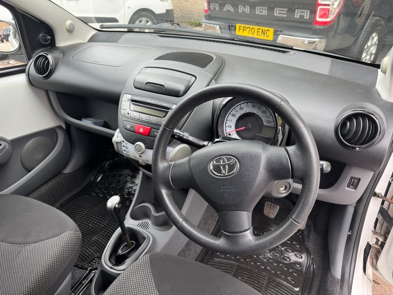 Toyota Aygo A/C ideal first car low tax low insurance 