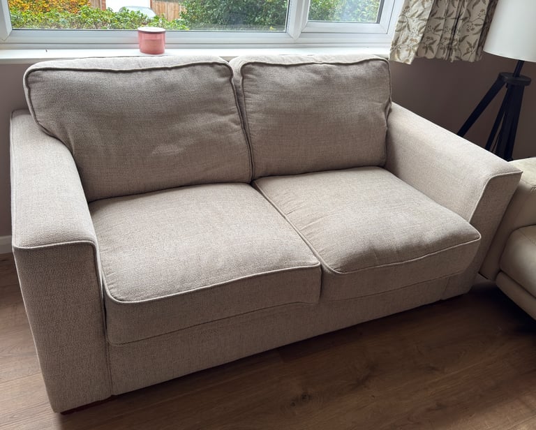  2-Seater Sofa – Great Condition, Ready to Go!