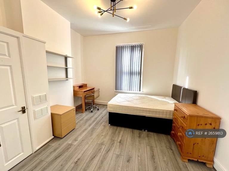 6 bedroom house in Camberwell Terrace, Leamington Spa, CV31 (6 bed) (#2659813)