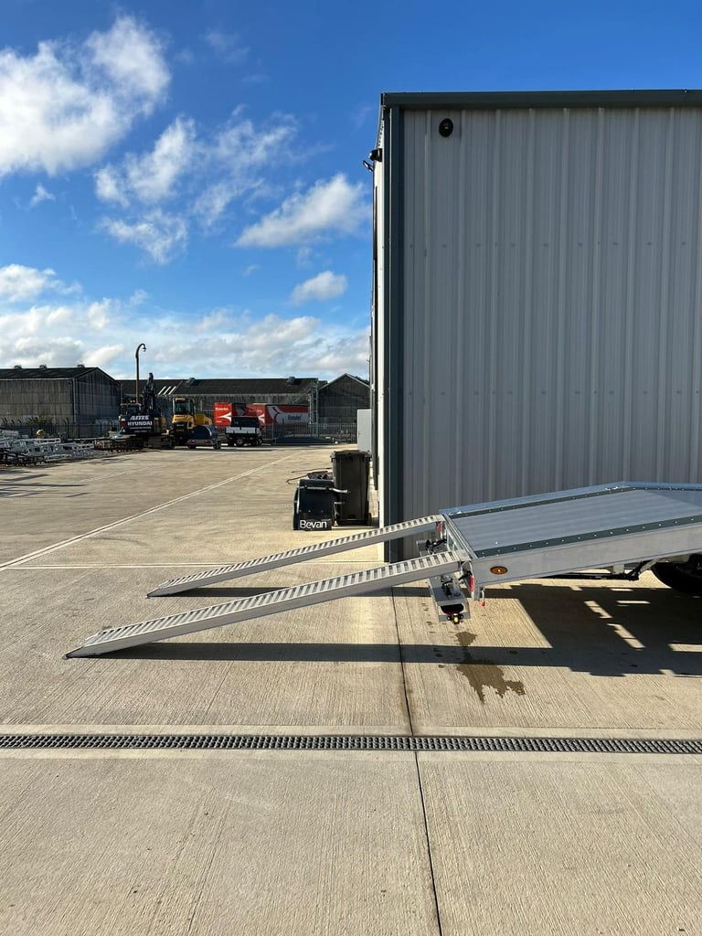 CRAFTER MOVANO ALUMINIUM RECOVERY TRUCK BODY BEAVERTAIL BODY CAR TRANSPORTER
