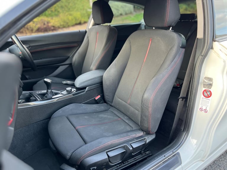 2014 BMW 1 Series 2.0 120d Sport Euro 5 (s/s) 3dr HATCHBACK Diesel Manual