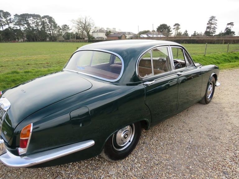 1968 Jaguar 420 4.2 MOD MANUAL Saloon Petrol Manual