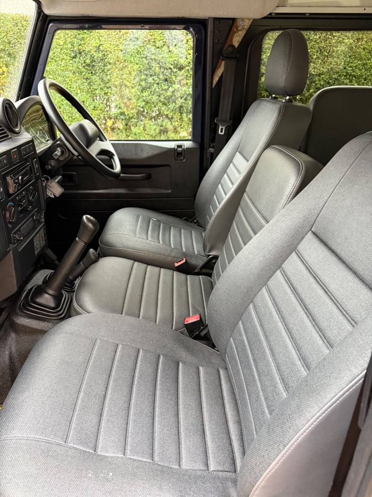Land Rover 90 DEFENDER Hardtop 2198 (cc)