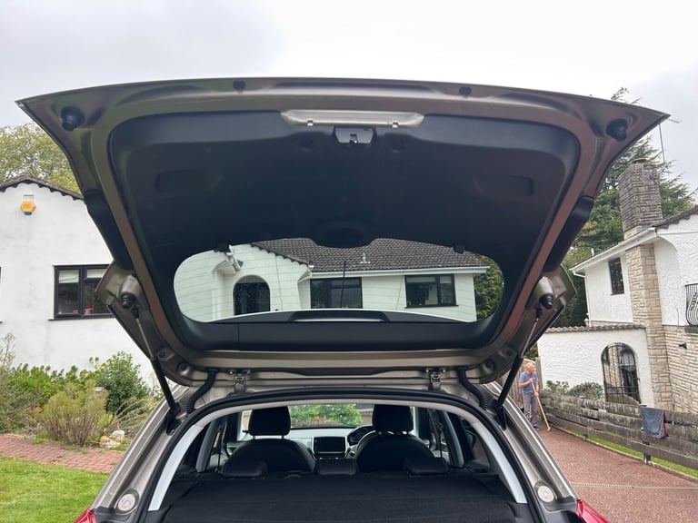 2015 Peugeot 2008 1.6 e-HDi Allure 5dr HATCHBACK Diesel Manual