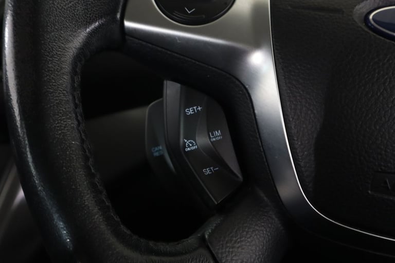 2016 Ford Kuga 1.5 EcoBoost 182 Zetec 5dr Auto HATCHBACK PETROL Automatic