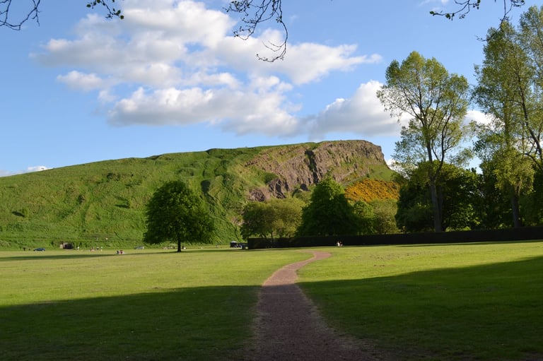 Fully furnished one bedroom flat in amazing location available to rent from 7/10/25