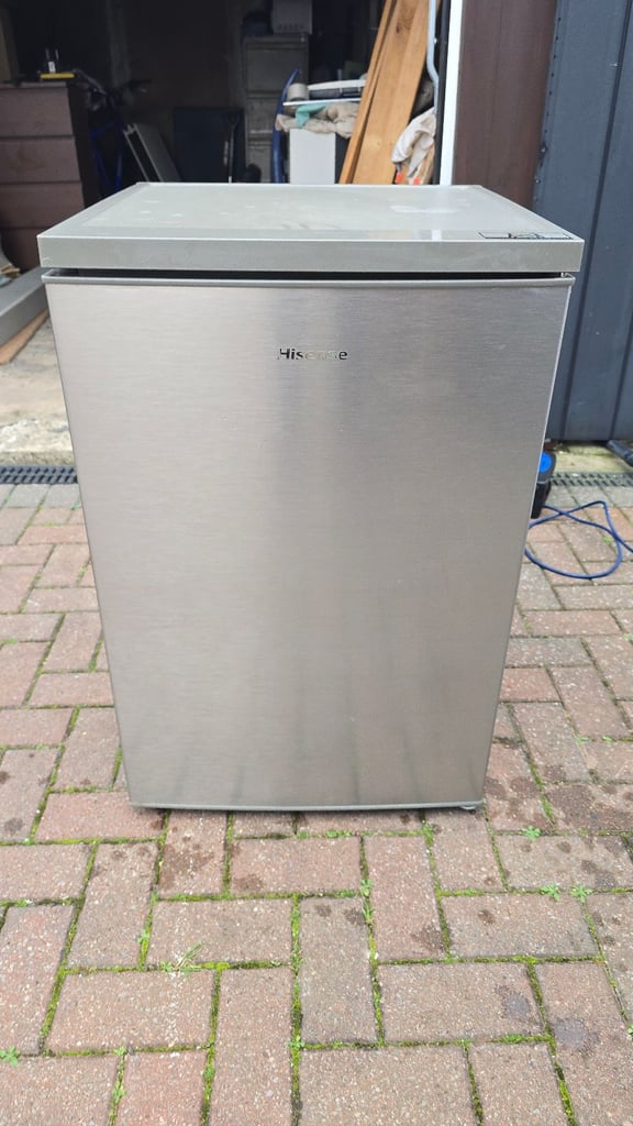 image for Hisense Metallic Silver Fridge - Good condition & Fully working - Can deliver locally from £7