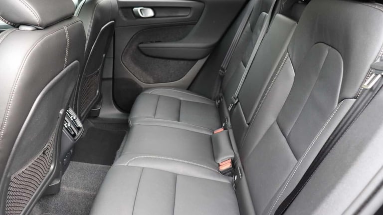  Volvo XC40 B4 (P) Ultra Bright (Sunroof, Harman Kardon, 360 Camera) Petrol/Electric Hybrid Autom...