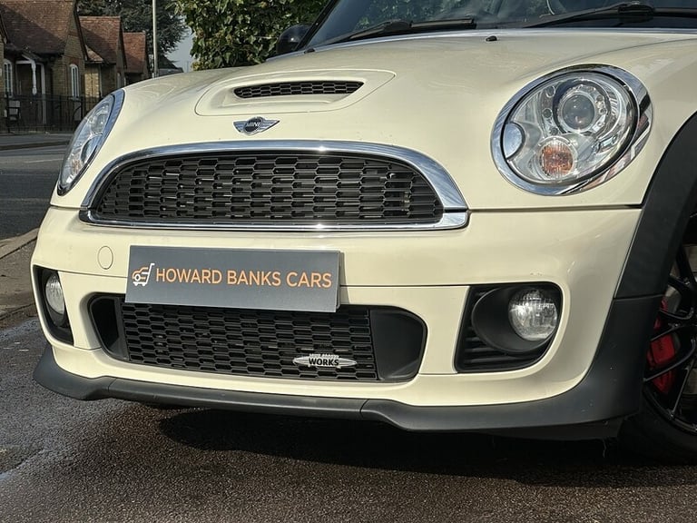 2011 MINI Hatch John Cooper Works Hatchback Petrol Manual