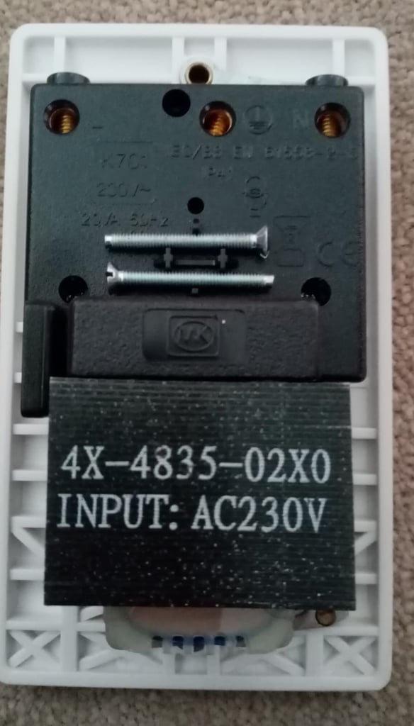 MK electrical shaving and toothbrush socket. 