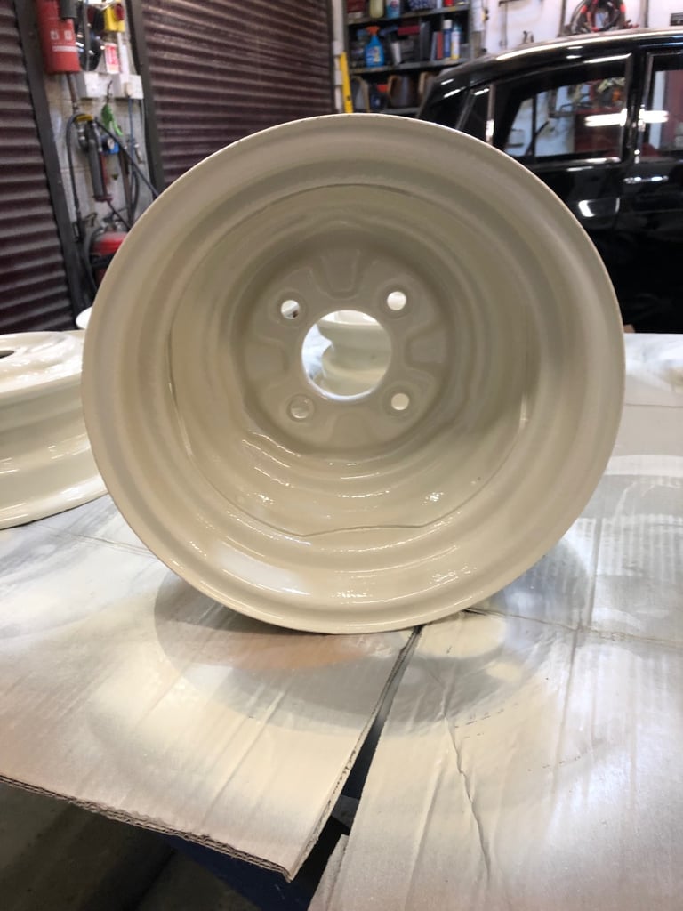 Austin Morris mg 1100 mk1 steel wheels and tyres