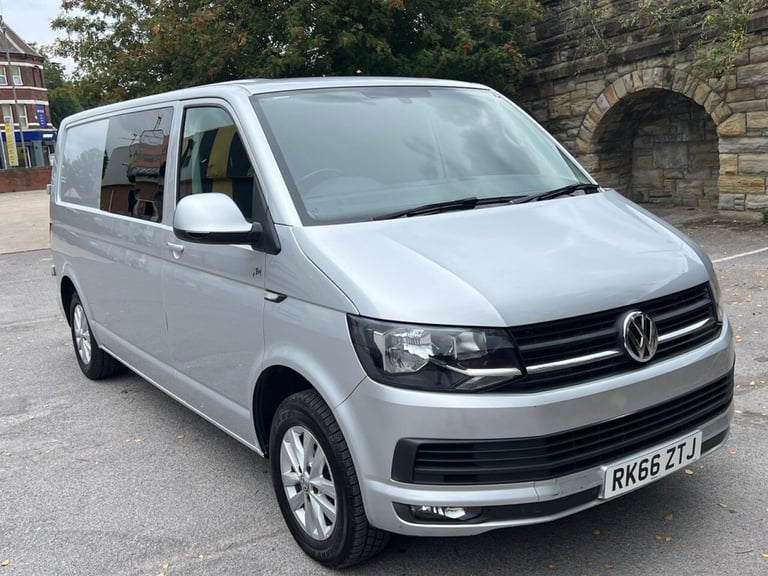 image for 2016 Volkswagen Transporter 2.0 TDI T30 BlueMotion Tech Highline Panel Van 5dr Diesel Manual FWD ...