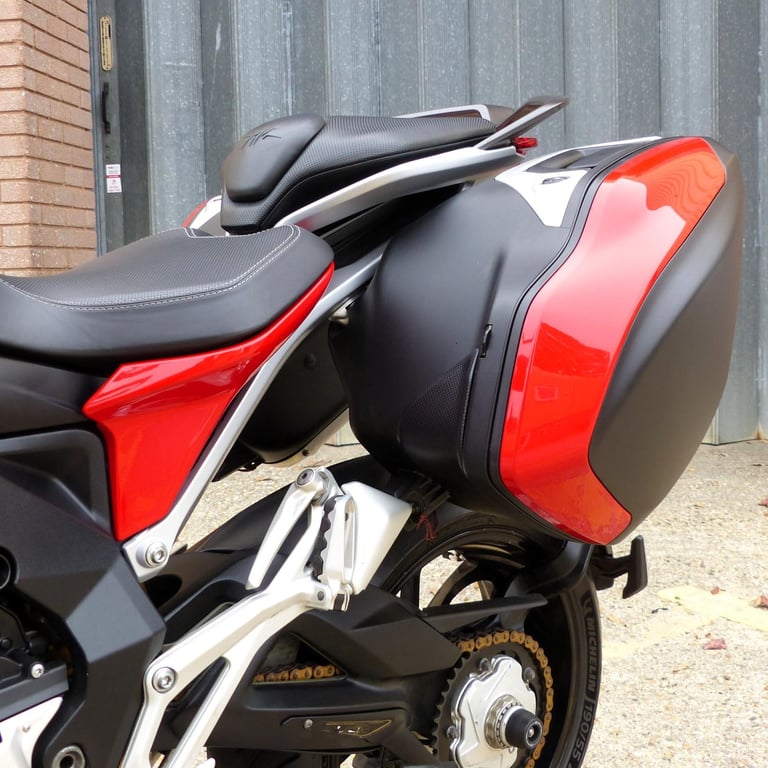 2018 MV AGUSTA TURISMO VELOCE 800 LUSSO – STUNNING, FSH, EXCELLENT CONDITION