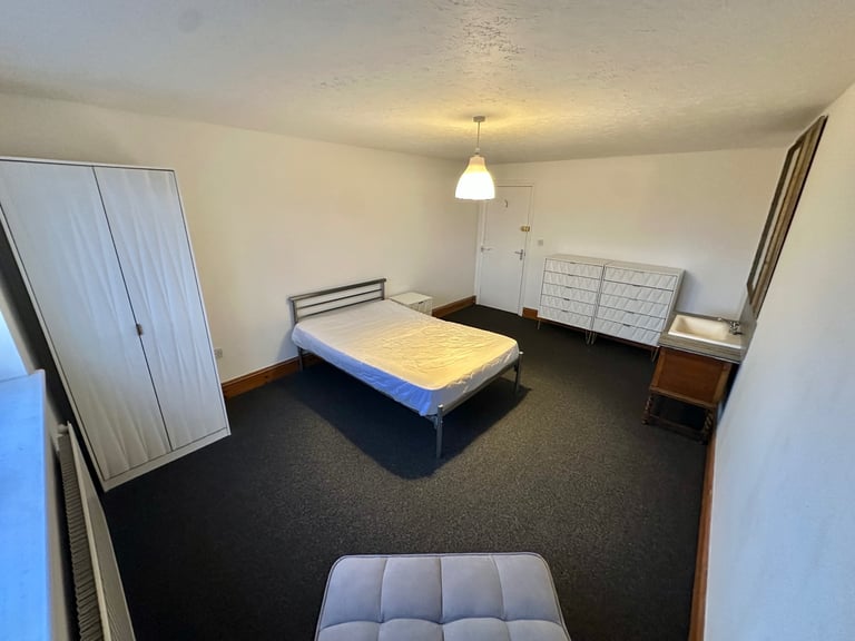 image for Double room in quiet house