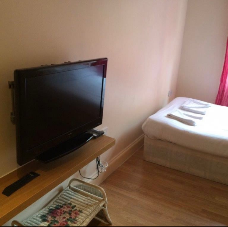 Bayswater - W2 Studio Long Term Lets £1700 pcm all bills inclusive 