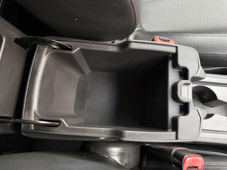 2015 Vauxhall Antara 2.2 CDTi Exclusiv 2WD Euro 5 (s/s) 5dr HATCHBACK Diesel Manual