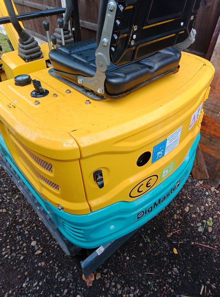 Digmaster one ton digger 