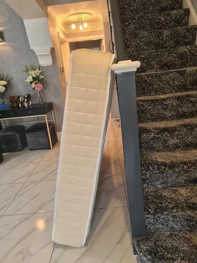 Double bed Sprung / memory foam mattress 