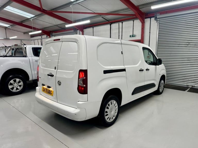2021 71 VAUXHALL COMBO 1.5 TURBO D 2300 SPORTIVE L2 H1 EURO 6 * 29,507 3 SEATER 