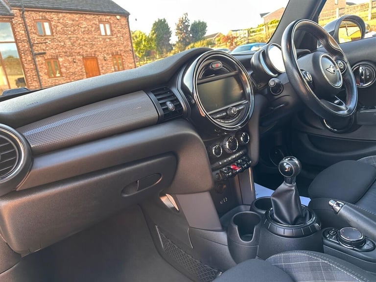 2014 MINI Hatch 1.5 Cooper 5dr HATCHBACK PETROL Manual