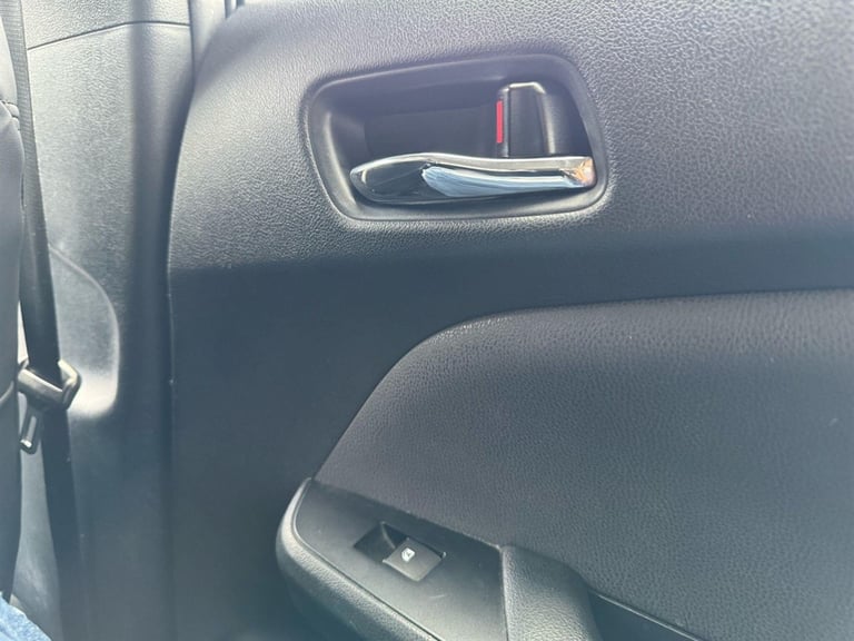 2016 Toyota Prius 1.8 VVT-h Active CVT Euro 6 (s/s) 5dr Hatchback Petrol/Ele Automatic