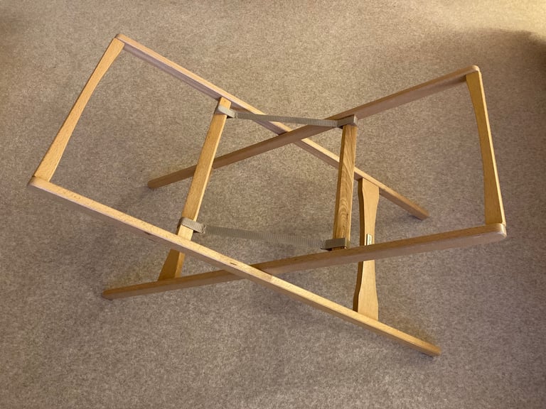 Mamas & Papas Deluxe Moses Basket / Carrycot Stand.