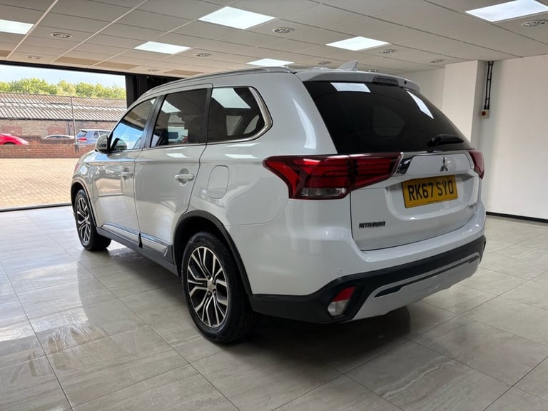 2017 Mitsubishi Outlander 2.2 DI-D 3 5dr Auto ESTATE DIESEL Automatic